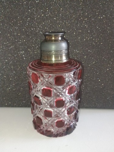Flacon ancien cristal taillé