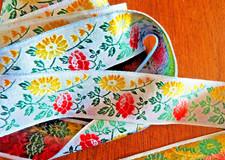 Early 20th century ribbon embroidered with silk threads - length 160 cm, width 3.50 cm