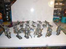 figurines publicitaires CAIFFA