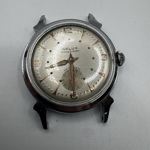 Montre ancienne mécanique - ancienne,