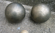 Ancienne paire de boules