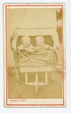 PHOTO CDV CANUEL circa 1870, siblings sitting in an old pram TWIN TWIN