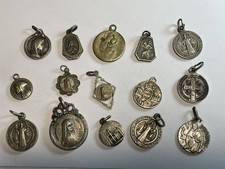 Lot de 15 médailles