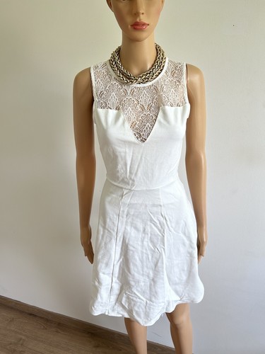 Robe blanche sans manches - , avec