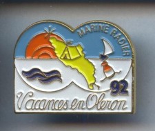 RARE PINS PIN'S .. TOURISME