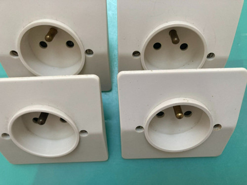 Lot prises t legrand - 2p+t,
