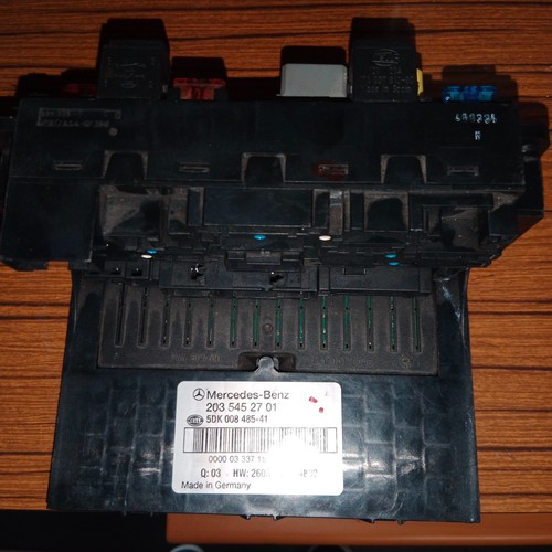 Boitier fusible mercedes - mercedes, c200