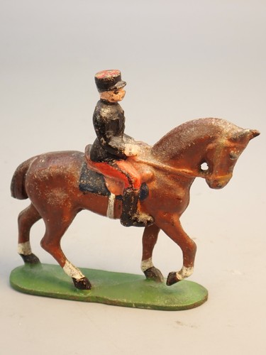 Quiralu officier des piou - officier,