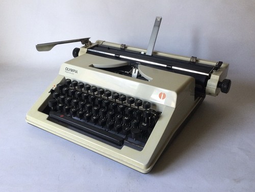 Machine ecrire olympia - machine, a