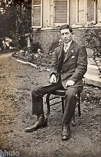 BL920 Vintage Photo Card RPPC Men Fashion Fashion Sitting Chair Garden Courtyard