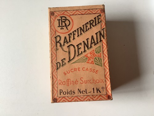 Ancien paquet boîte de - /,