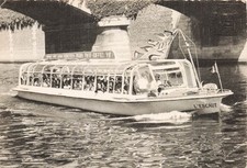 75 PARIS LA TOUR EIFFEL LES VEDETTES