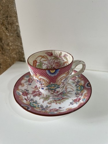 Superbe tasse sous - tasse,