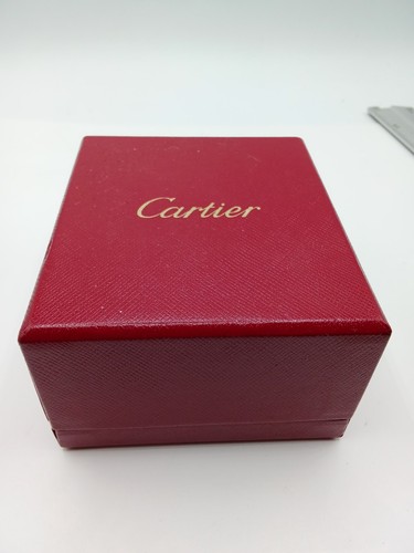 Cartier boite vide 8cmx 5cm - vide,