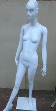 Mannequin Vitrine Poupée Mode