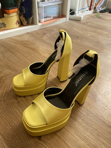 Talons hauts des femmes - talons,