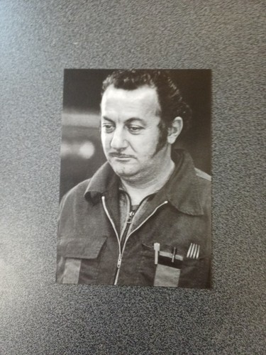 Carte postale coluche - -,