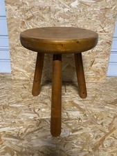 ANCIEN TABOURET EN BOIS