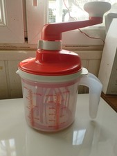 tupperware speedy chef 2 pichet et batteur manuel pas  utiliser ou 1 fois