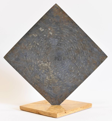 Sculpture tableau sur - sculpture, en