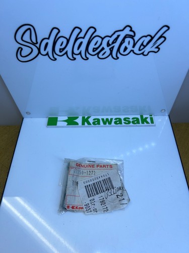 Boulon 8x40 kawasaki - 1,
