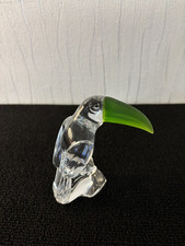 Toucan bec vert en cristal
