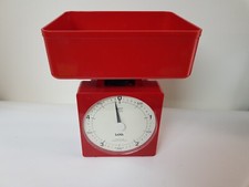 Ancienne balance de cuisine