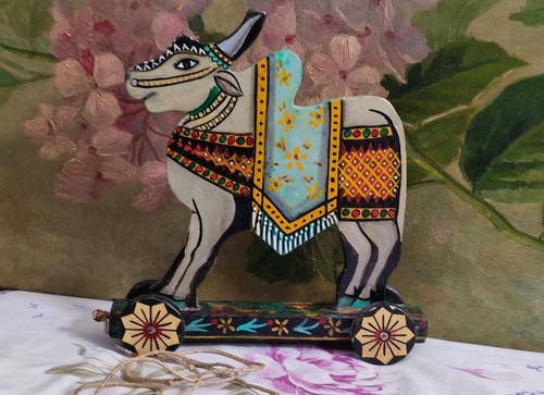 Ancienne vache roulettes - ancienne, en