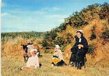 22  ILE D OUESSANT COSTUMES