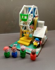 FISHER PRICE VINTAGE MANEGE ROUE  MUSICALE Avec 4 Personage  1966 little People 