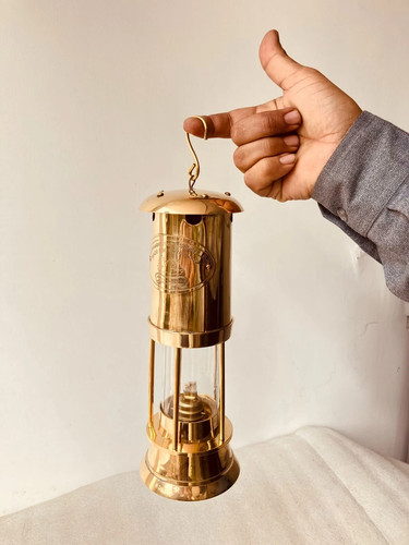Ancienne lampe mineur à - de,