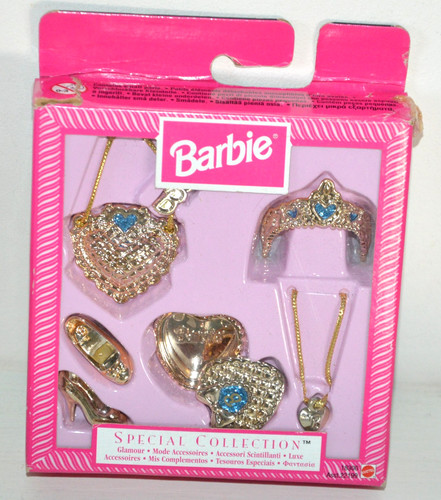 Boite accessoires poupée - boite,