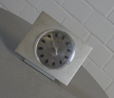 noble horloge de table design Kitzenle chronoquartz acier inoxydable horloge ...