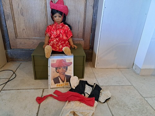 Belle grande poupee d - et,
