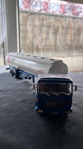 Saviem 240 camion citerne - ,