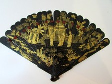 ANTIQUE CHINESE LACQUER GOLD PAINTING SCENE DECO BRISE HAND FAN