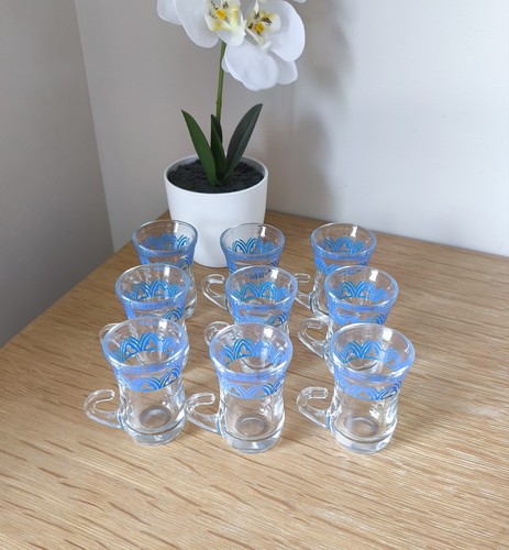 Lot petites tasses à - lot,