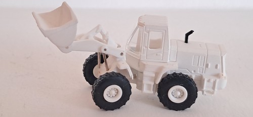 150 maruka tracto pelle à - 1/150,