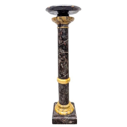 Colonne néoclassique - , en