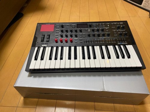 Clavier synthétiseur - de,