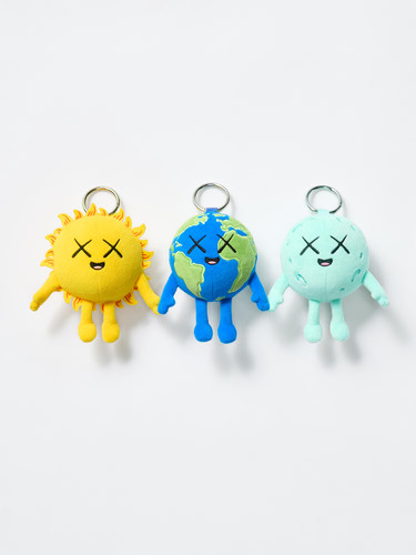 Kaws uniqlo universal - kaws, x