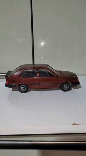 Voiture miniature volvo - voiture,