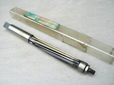 alesoir expansible au milieu