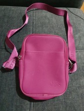 sacoche lacoste Fushia