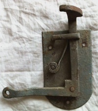 ANCIEN LOQUET DE PORTE OU DE