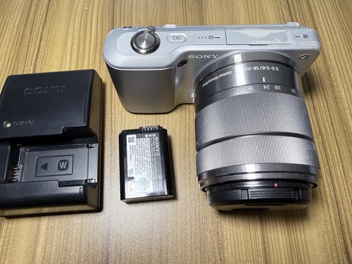 Sony nex mirrorless camera - nex-3,