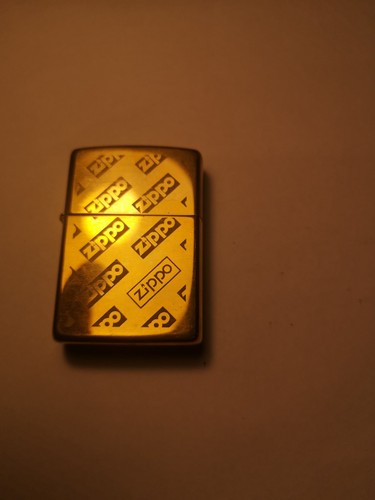 Zippo laiton finition