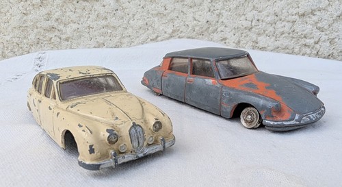 Jaguar 4 dinky toys - 19, 3,4