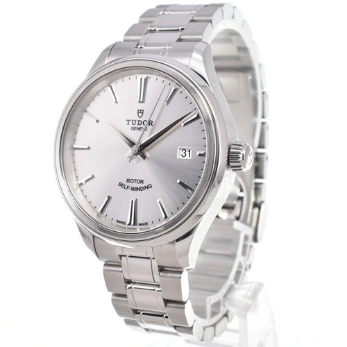 Style tudor date automatique - tudor,