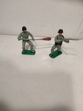 ELASTOLIN/OUGEN REMOVABLE - LOT 2 GERMAN SOLDIER FLAME LAUNCHER RIFLE - NICE CONDITION
